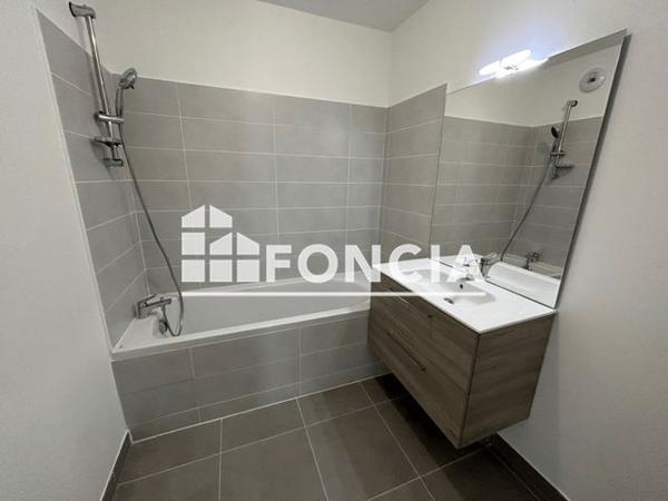 Location Appartement 3 pièces 55.94 m² - 150 CHEMIN DE ST MITRE A FOUR DE BUZE Marseille 13013