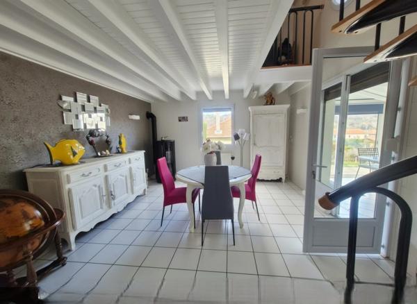 Maison à vendre 5 pièces UNIEUX (42)