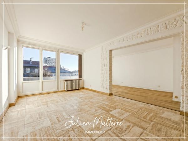 Appartement 4 pièces 86 m2 - 785 € (plus charges locatives 140 € et garage 80 €)