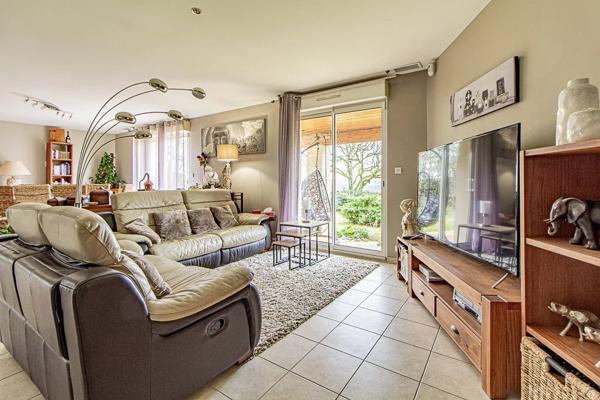 Secteur Cahors. Belle villa avec 4 chambres, piscine et 6670m² de terrain