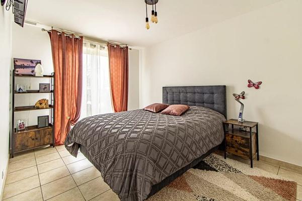 Secteur Cahors. Belle villa avec 4 chambres, piscine et 6670m² de terrain