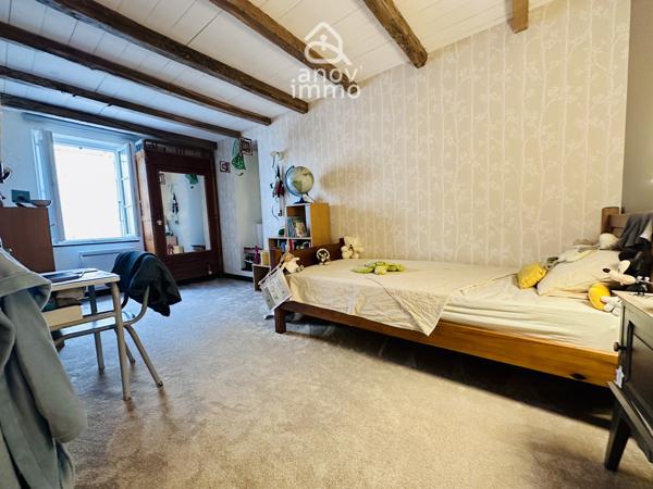 Maison
                                                                                                                                                                                                                                                                                                                        4 pièce(s)                                                                                                                                                                                                          2 chambre(s)                                                                                                                                                                                                          88  m²