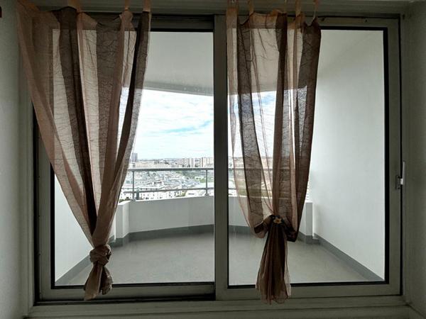 Appartement 1 pièce avec balcon proche métro