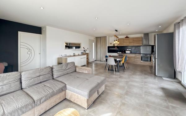 Maison à vendre    4 pièces •  Pont-de-l'Isère