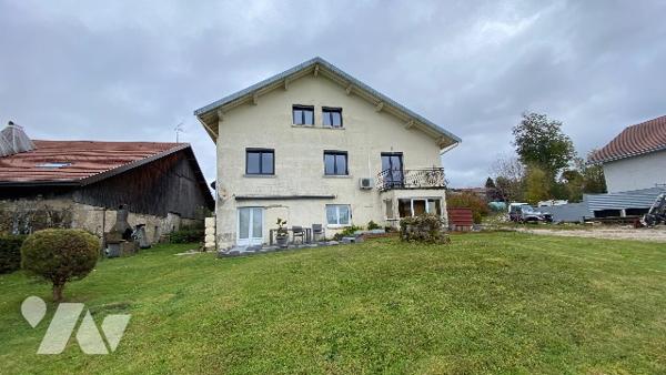 Appartement duplex 245m² au sol aux LES FOURGS.