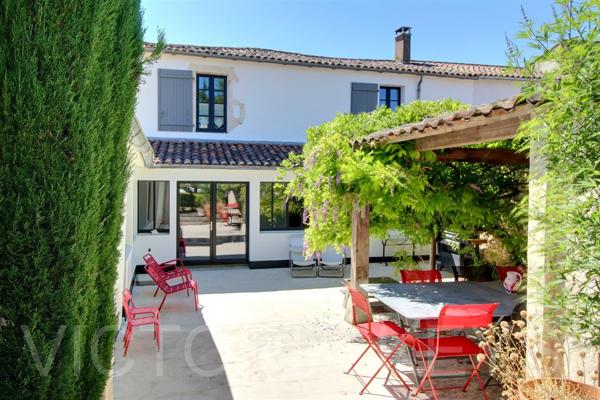 Maison avec piscine à vendre à La Flotte-en-Ré – cœur de village