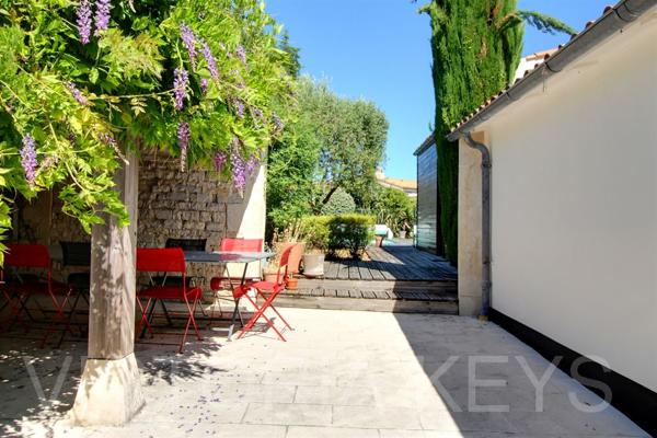 Maison avec piscine à vendre à La Flotte-en-Ré – cœur de village