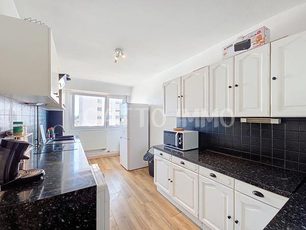 Metz (57000) METZ SABLON // F4 DE 78M² // BALCON // PL. PARKING // CELLIER