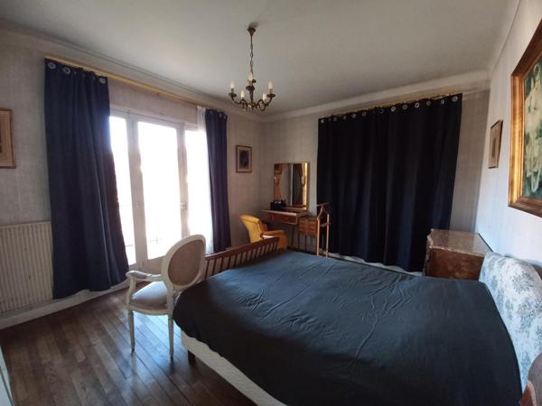 Maison années 50 avec sous-sol – Proche centre historique de Sarlat