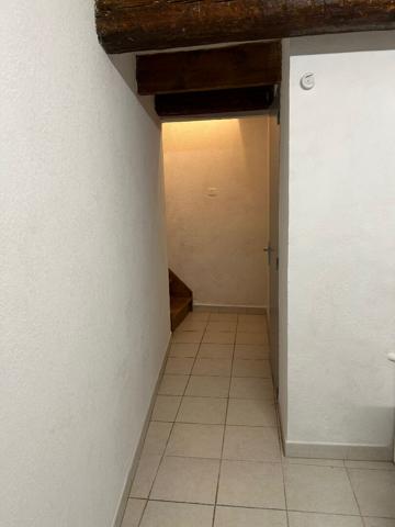 Studio meublé centre-ville Gardanne (13120)