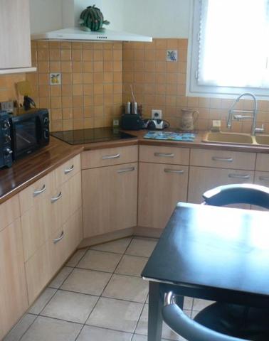 Charmante maison de 96 m², 2 chambres, terrain clos.