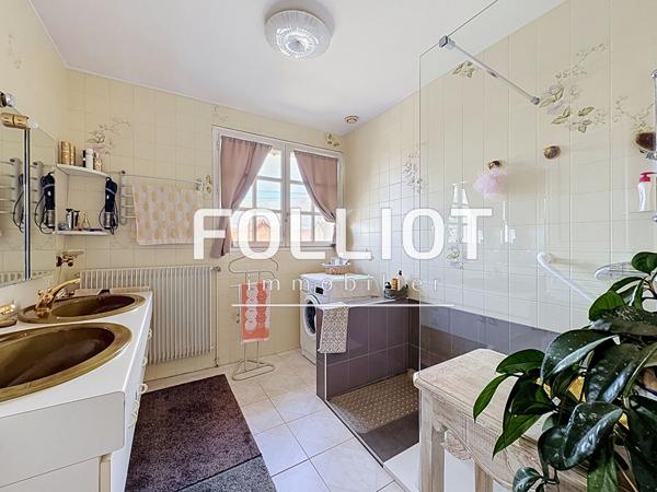 Maison 6 pièces à vendre à Saint Martin de Bréhal proche plage -