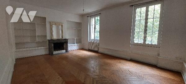 ANGERS – PLACE BICHON / APPARTEMENT T3 DE 88 M²