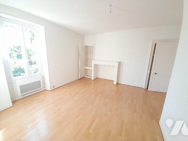 MIGNALOUX BEAUVOIR- proche des facultés - Maison de deux logements à rafraichir