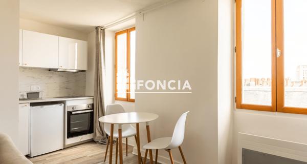 Location Appartement meublé 2 pièces 31.35 m² - Nantes 44000