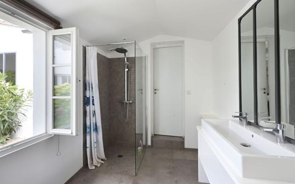 Maison à vendre    7 pièces •  Le Bois-Plage-en-Ré