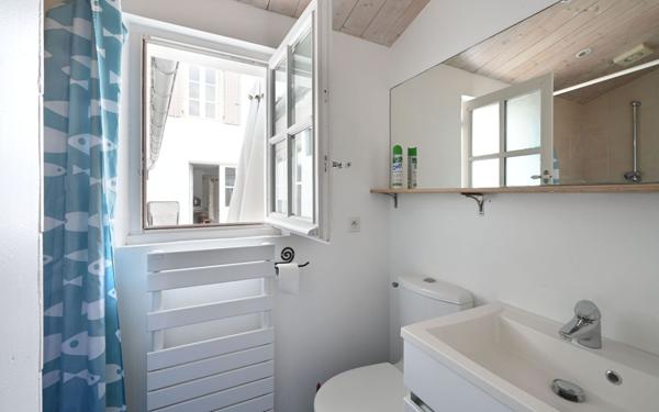 Maison à vendre    7 pièces •  Le Bois-Plage-en-Ré