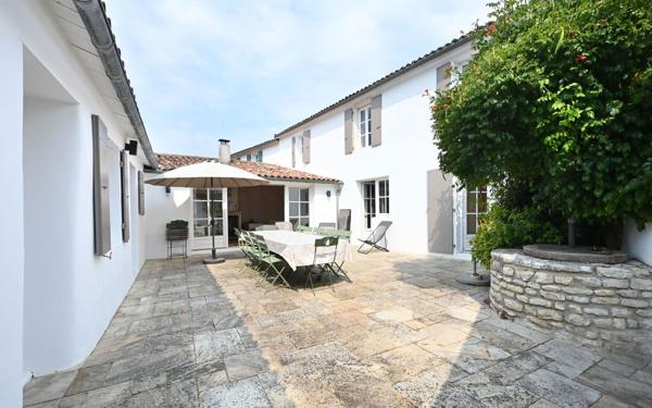 Maison à vendre    7 pièces •  Le Bois-Plage-en-Ré