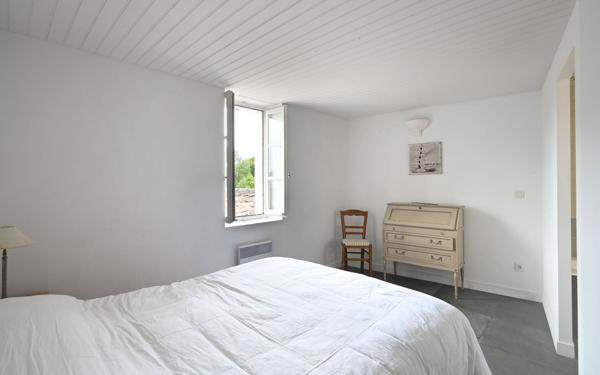 Maison à vendre    7 pièces •  Le Bois-Plage-en-Ré