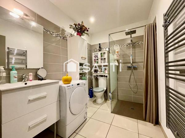 Maison contemporaine en duplex, 3 chambres, 2 points d'eau, Centre ville de Gujan.