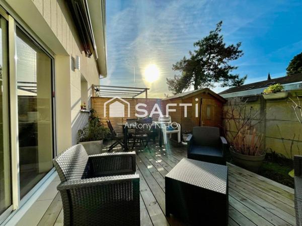 Maison contemporaine en duplex, 3 chambres, 2 points d'eau, Centre ville de Gujan.