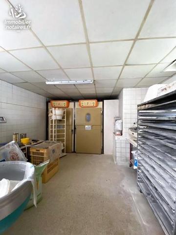 Idéal investisseur : murs d'une boulangerie de village et maison d'habitation - loués