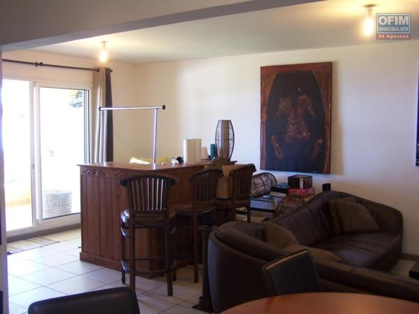 A vendre jolie appartement de type F2 d'environ 54 m² dans résidence avec piscine le Tampon 14 éme