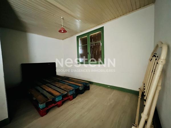 A vendre- Lagraulière- maison en pierre rénovée- grange- petite maison à rénover-puits-four à pain-1.2ha