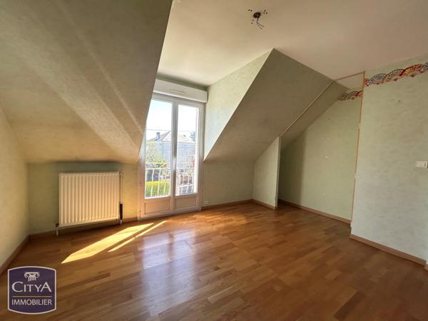 Maison à vendre 6 pièces 143m² Saint-Doulchard (18230)