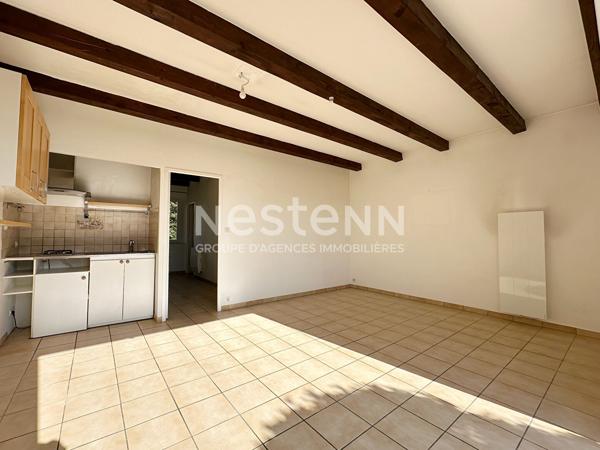 A VENDRE-LA CRAU Maison de plain-pied 157 m² -Terrain de 2 494 m² avec potentiel de division
