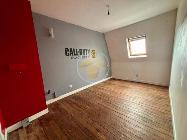 Vente                                                      Maison
                        
                     8 pièces                      190 m2                     à La Fère