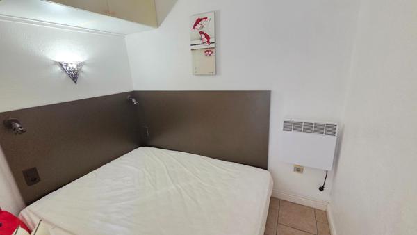 Sanary, T2 Bis d'environ 26 m² dans résidence sécurisée proche des plages.