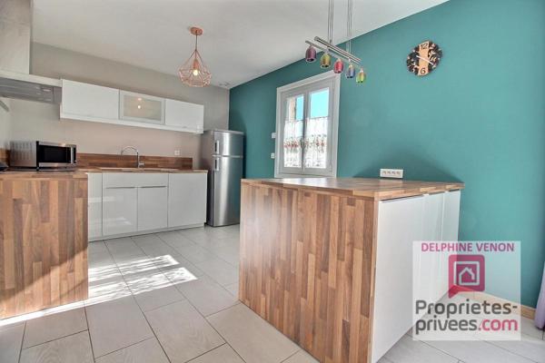 Exclusivité -  Maison  3 chambres sur sous-sol  total avec un terrain de 1002 m² proche du futur lycée à Châteauneuf sur Loire