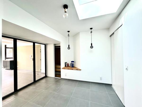 Saint Barnabé, T4 de 98m2 + Deux Terrasses de 22m2 et 38m2 dans petite copropriété de 4 appartements, neuve.