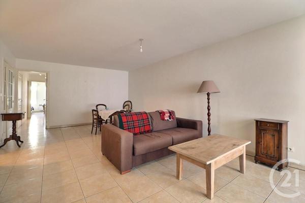 Appartement F3 à vendre  3 pièces - 72,37 m2 ST RAPHAEL - 83