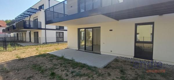 PROCHE BLOTZHEIM – F3 Rez-de-jardin – Terrasse 13 m² – Jardin 110 m² – 269 000 € FAI.