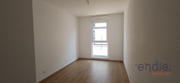 PROCHE BLOTZHEIM – F3 Rez-de-jardin – Terrasse 13 m² – Jardin 110 m² – 269 000 € FAI.
