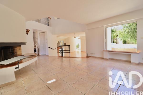 Maison à vendre 4 pièces 238 m² Marseille 9