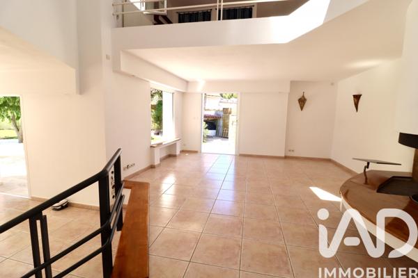 Maison à vendre 4 pièces 238 m² Marseille 9