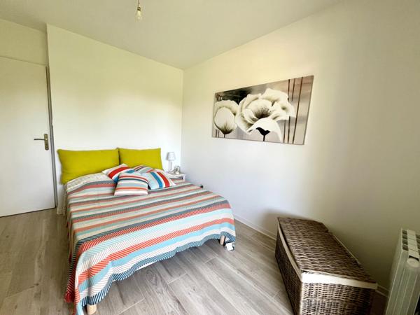 Appartement
                                                                                                                                                                                                                                                                                                                        6 pièce(s)                                                                                                                                                                                                          4 chambre(s)                                                                                                                                                                                                          105  m²