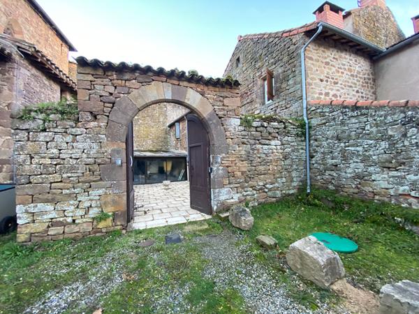 Salles, Maison de type 6 de 190 m²