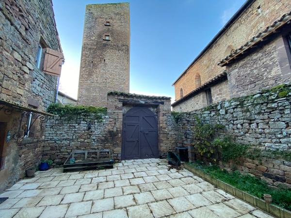 Salles, Maison de type 6 de 190 m²