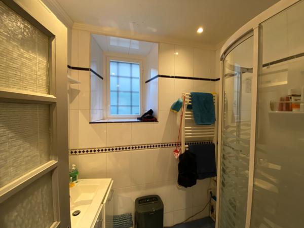 Salles, Maison de type 6 de 190 m²