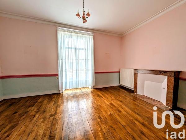 Maison traditionnelle 7 pièces de 221 m² à Marcillé-Robert (35240)