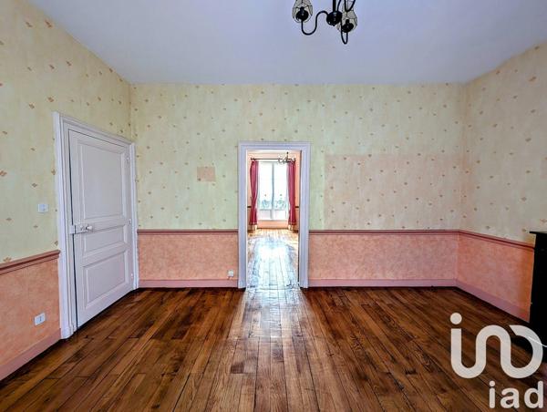 Maison traditionnelle 7 pièces de 221 m² à Marcillé-Robert (35240)