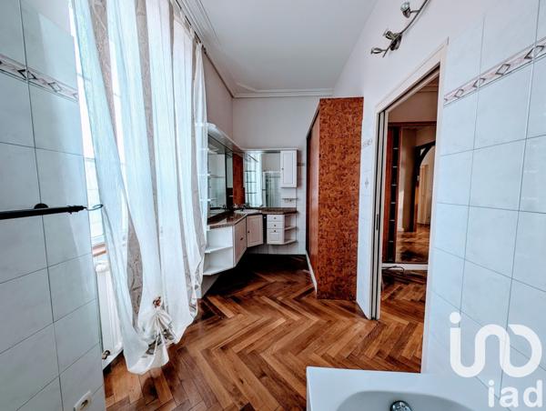 Maison traditionnelle 7 pièces de 221 m² à Marcillé-Robert (35240)