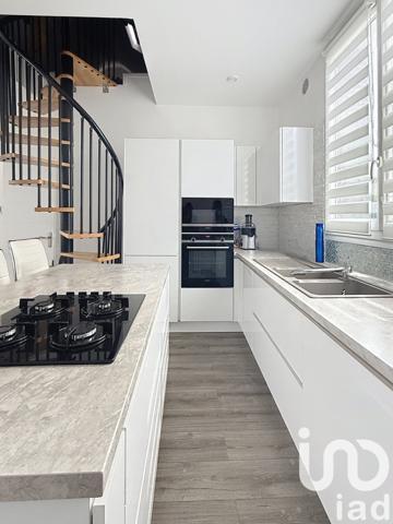 House for sale 4 rooms 70 m² Ris-Orangis