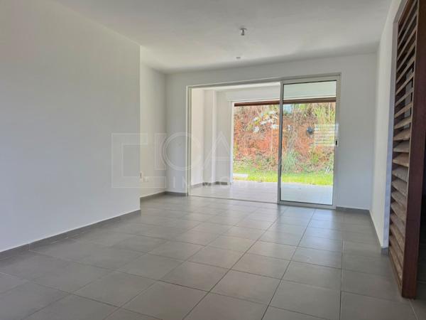 Location Appartement 3 Pièce(s) REMIRE-MONTJOLY (97354) 1 465 €