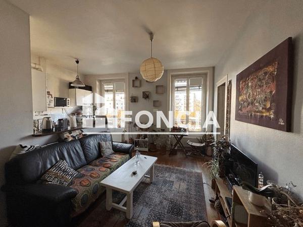 Location Appartement 2 pièces 53.2 m² - 67 RUE BELLECOMBE Lyon 69006