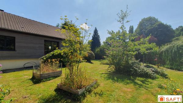 Dans un environnement privilégié, commerces à pied